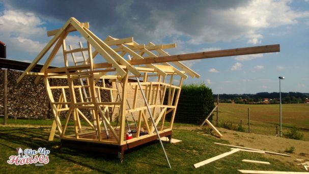 timber roof truss construction pin-up houses