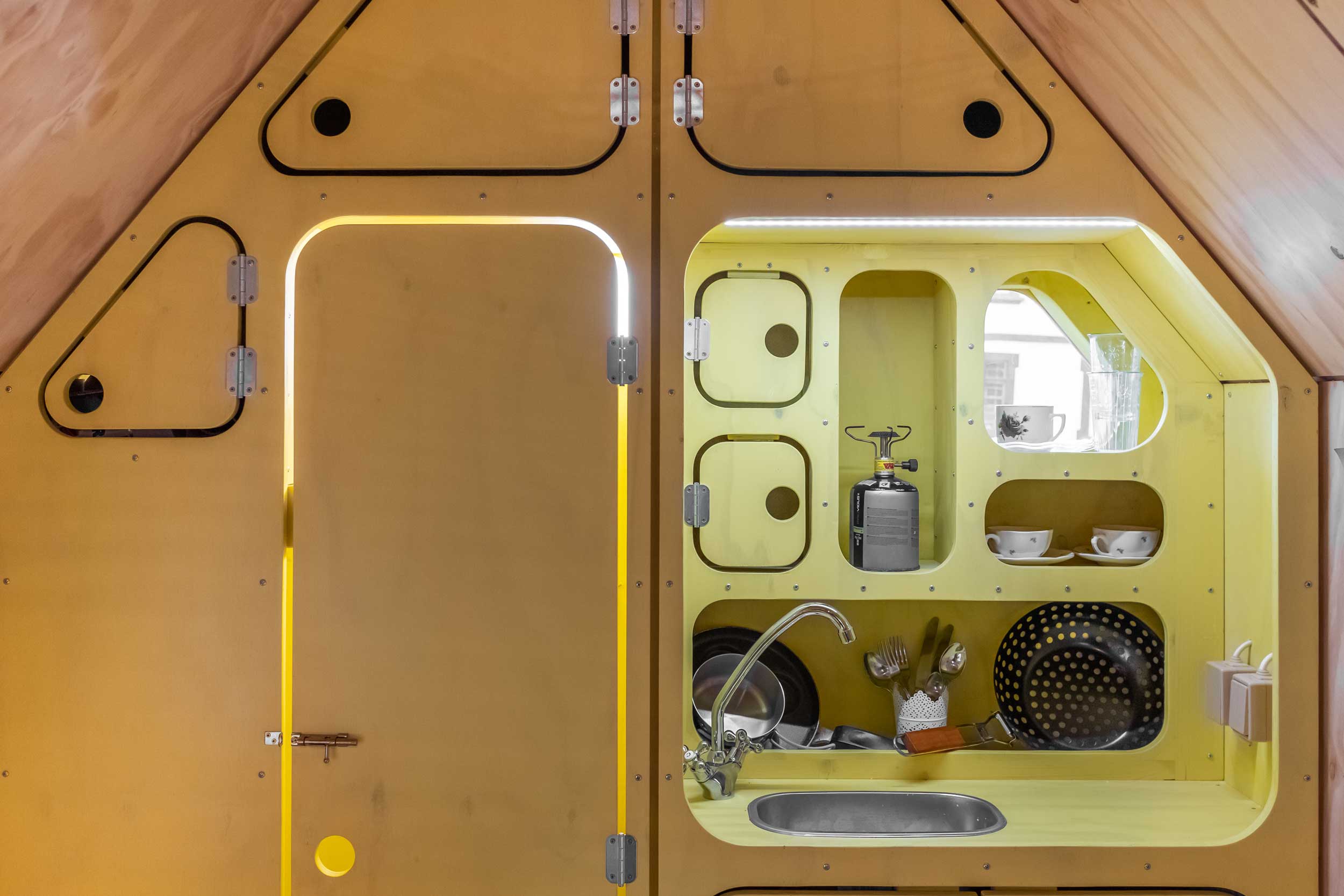 small tiny house kitchenette