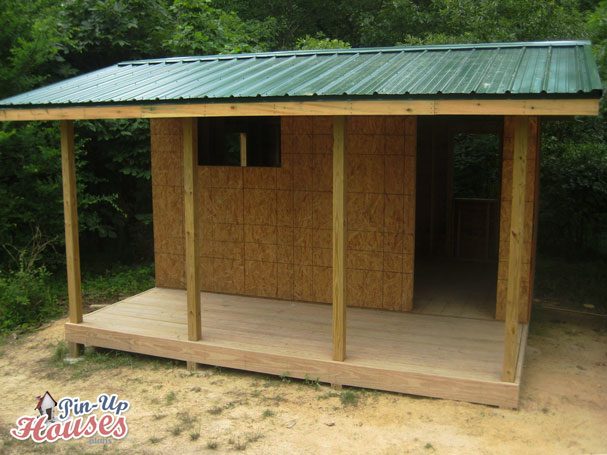 metal roof on wooden cabin